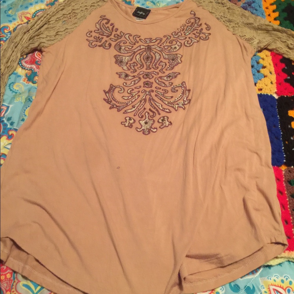 Daytrip tan lace sleeve with crystal shine